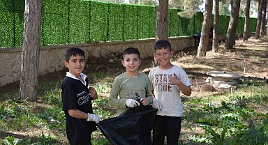 Öğrenciler çevre bilincine dikkat çekti