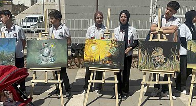 Öğrenciler Gazze'deki acıyı ve direnişi tuvale yansıttı