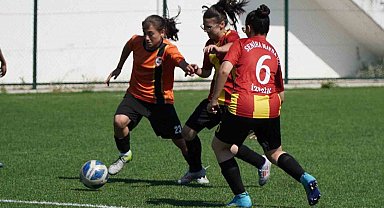 Okul Sporları Futbol Yıldızlar Türkiye Yarı Finalleri Manisa'da başladı