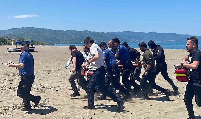Ordu'da 3 lise öğrencisi denizde boğulma tehlikesi geçirdi