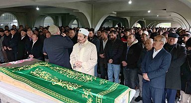 Ordu'da 'Anneler Günü'nde ağaçta asılı bulunan kadın son yolculuğuna uğurlandı