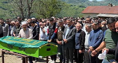 Ordu'da denizde boğularak hayatını kaybeden lise öğrencisi toprağa verildi