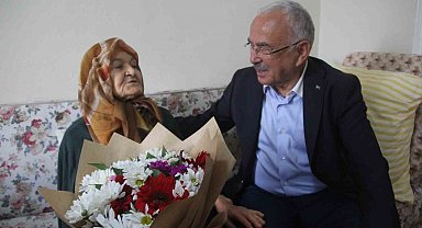 Ordulu 110 yaşındaki Hayriye nine, Anneler Günü'nde unutulmadı