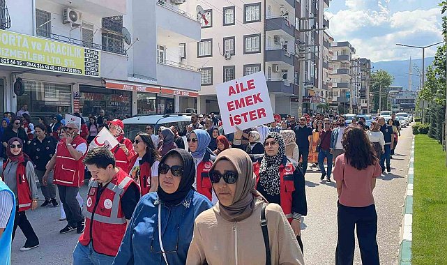 Osmaniye'de 'Aile Yılı' çerçevesinde kortej yürüyüşü düzenlendi