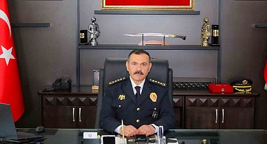 Osmaniye'de kırmızı ışıkta duran vatandaştan örnek davranış