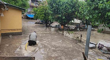 Osmaniye'de sağanak hayatı felç etti