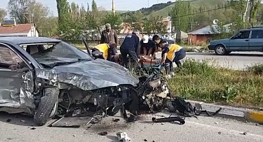 Otomobil hurdaya döndü: 1 yaralı