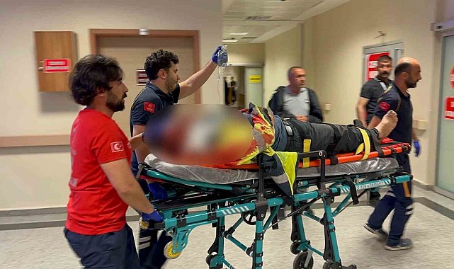 Otomobil ile motosiklet çarpıştı: 1 ağır yaralı