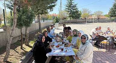Özel çocuklardan Anneler Günü sürprizi