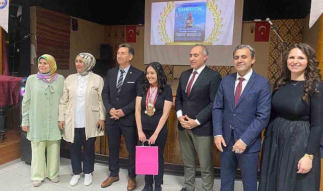 Özel öğrencilerden duygu dolu program