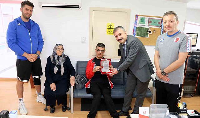 Paralimpik Milli Sporcu Mehmet Bakır Eğilmez'e anlamlı ziyaret