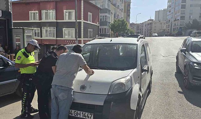 Park etmek istersen motosiklete çarptı: 1 kişi yaralandı