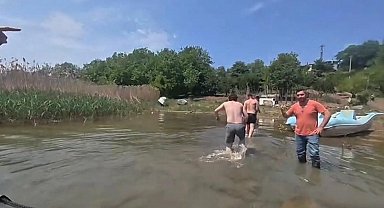 Pedallı kanodan düşen 3 kişi ölümün kıyısından son anda kurtarıldı