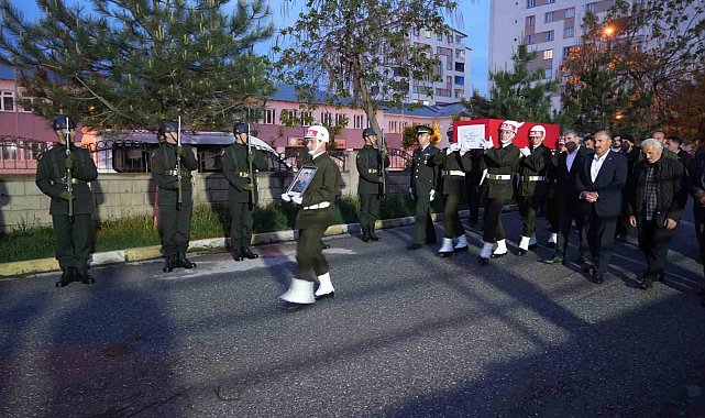 Pençe-Kilit Harekatı bölgesinde şehit olan Uzman Çavuş Mesut Karadağ'ın naaşı Muş'a getirildi
