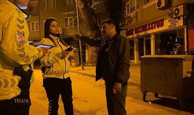 Polisin alkollü sürücüyle imtihanı kamerada