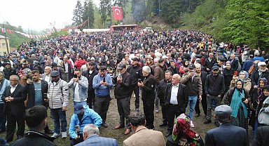 "Acısu Hıdırellez Kültür ve Bahar Bayramı Şenliği" yağmur altında yapıldı