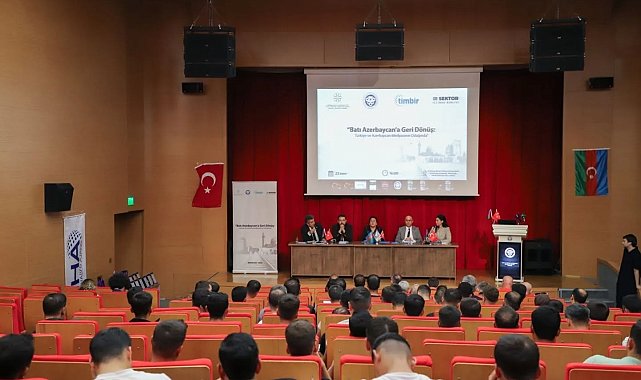 "Batı Azerbaycan'a Geri Dönüş Türkiye ve Azerbaycan Medyasının Odağında" başlıklı panel düzenlendi