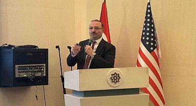 Rektör Hacımüftüoğlu, ABD'de Diyanet Center Of America'da genç akademisyenlerle buluştu