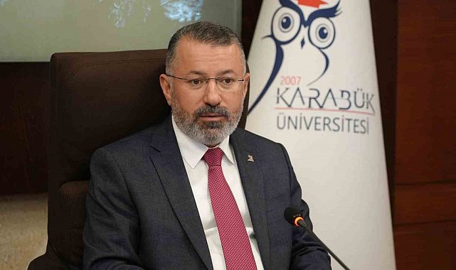 Rektör Kırışık: "Yapay zekâda küçük düşünme lüksümüz yok"