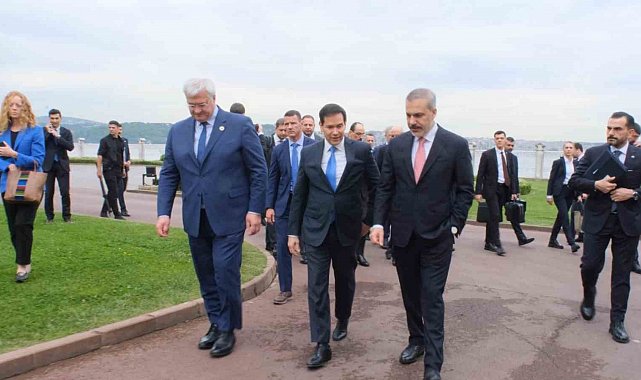 Rus heyeti, Dolmabahçe Cumhurbaşkanlığı Çalışma Ofisine giriş yaptı