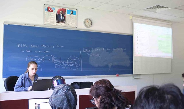 Sakarya Üniversitesi'nde 'Uygulamalarla Robotikte Yapay Zeka' etkinliği