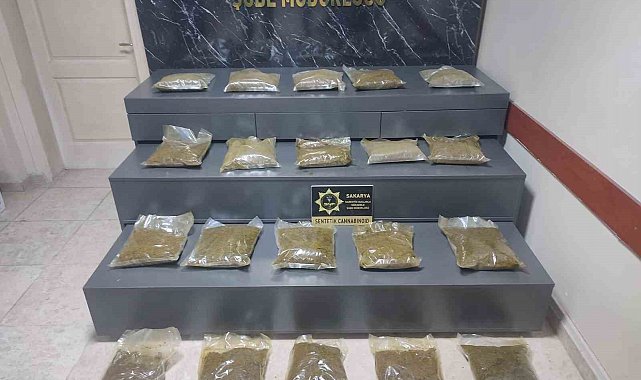 Sakarya'da 18 kilo uyuşturucu yakalandı, 4 şüpheli gözaltına alındı