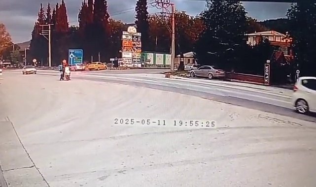 Sakarya'da ticari taksi ve otomobil çarpıştı: 6 yaralı