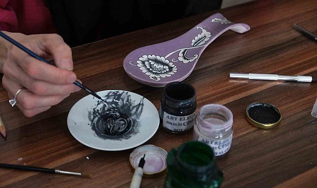 SAMEK'lerde özgün ürünler üretiyorlar: "Kızıma kendi ellerimle masa örtüsü yaptım"