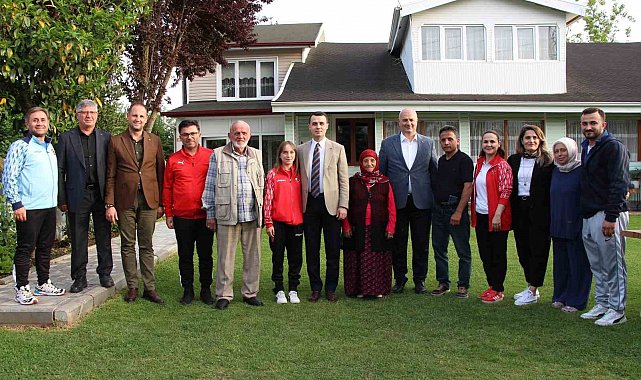 Şampiyon milli sporcu ziyaret edildi