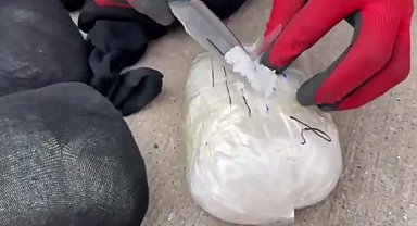 Şanlıurfa'da araca zulalanmış 5 kilo 250 gram metamfetamin ele geçirildi