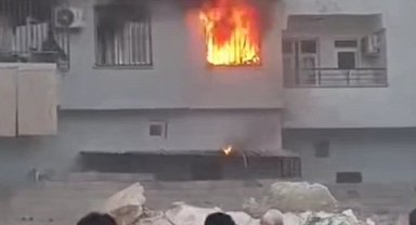 Şanlıurfa'da yangın paniği: Alev alev yanan daire küle döndü