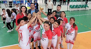 Sarıgöl'de geleneksel çocuk oyunlarına rekor katılım