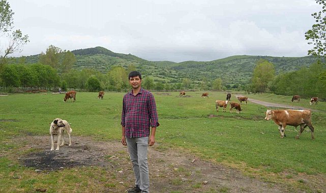 Şehir hayatından bıktı, döndüğü köyünde hayvancılığa başladı