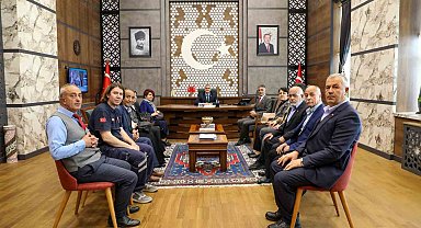 Şehit ailelerinden Vali Çelik'e ziyaret