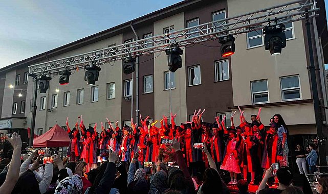 Şehit Murat Saraç İlkokulu'nda Bahar Şenliği