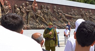 Şehitler Abidesi'nde Müzeler Haftası'na özel anlamlı gösteri
