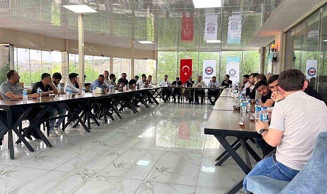 Sendika üyeleri toplu sözleşmeye hazırlanıyor