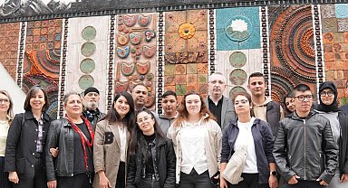 Seramiğe dokunan umut