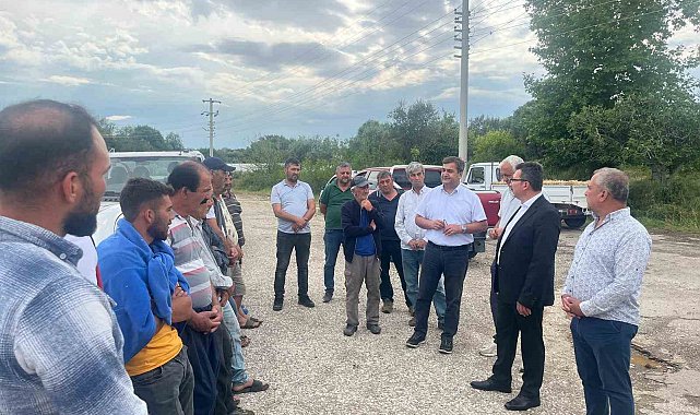 Serik'te dolu tarım arazilerine zarar verdi, hasar tespit çalışması başlatıldı