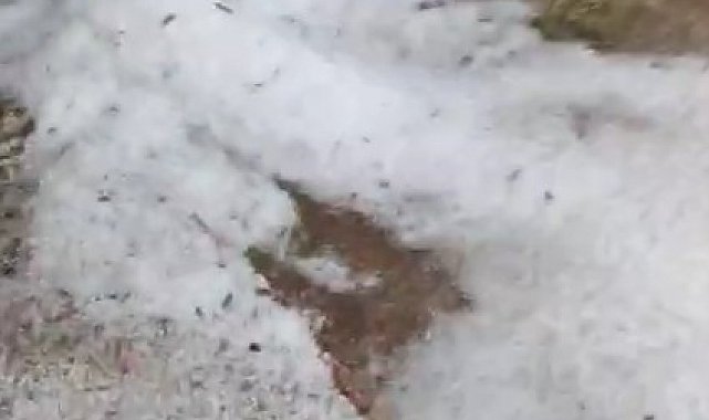 Seyitgazi 20 dakikada beyaza büründü