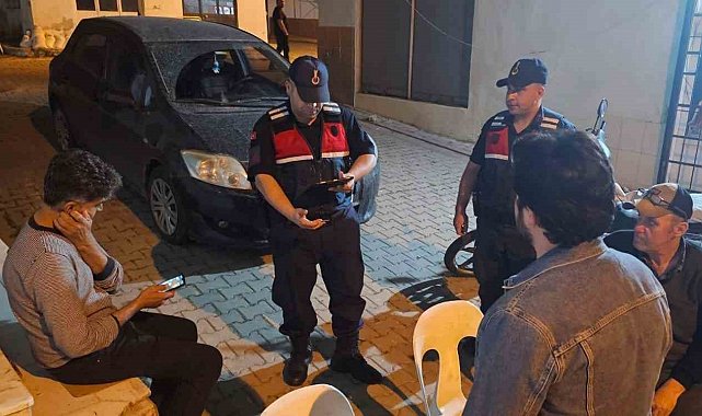 Sıcak Nokta uygulamasında 2 aranan şahıs yakalandı