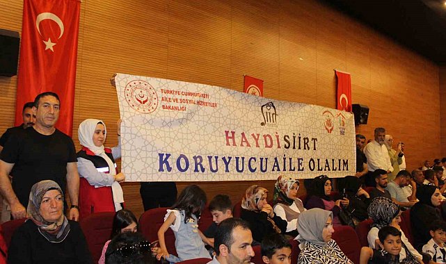 Siirt'te 'Güçlü Aile Güçlü Gelecek' söyleşisi
