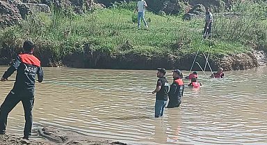 Siirt'te Kezer Çayı'nda kaybolan çocuk için arama çalışmaları başlatıldı
