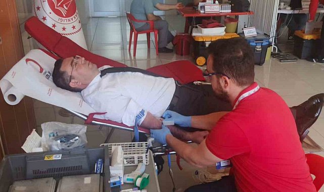 Siirt'te savcı ve hakimler kan bağışında bulundu