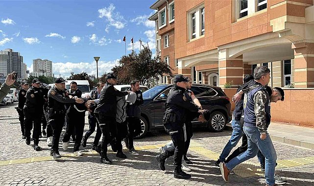 SIM karttan yola çıkan özel ekip milyonlarca liralık vurgun yapan bahis şebekesini çökertti