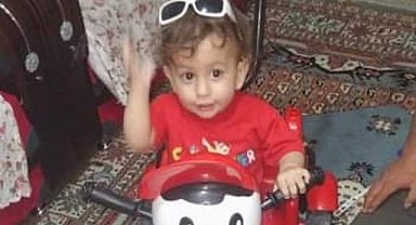 Sinek ısırığıyla yatağa bağımlı kalan çocuğun önceki halleri yürek burktu