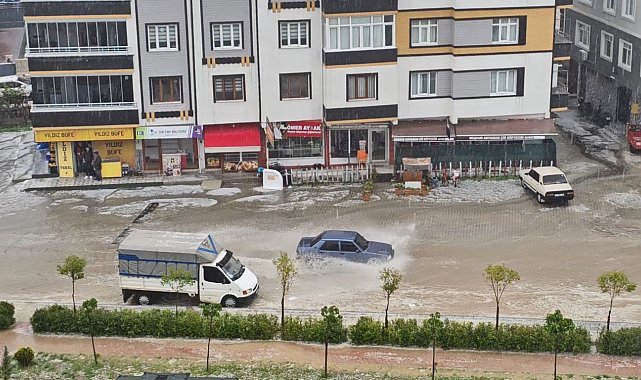 Sinop'ta dolu ve sağanak hayatı olumsuz etkiledi