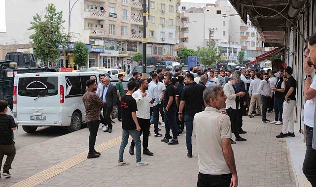 Şırnak'ta mahallede başlayan kavga caddeye taştı: 2 yaralı