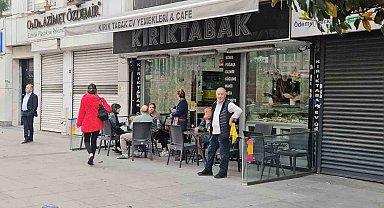 Şişli'de restoranda başlayan yangın yanındaki iki binaya sıçradı
