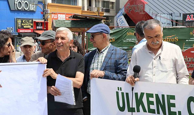 Sivas'ta bir kişinin öldüğü maden kazası protesto edildi